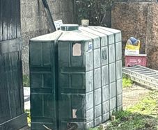 Oil tank