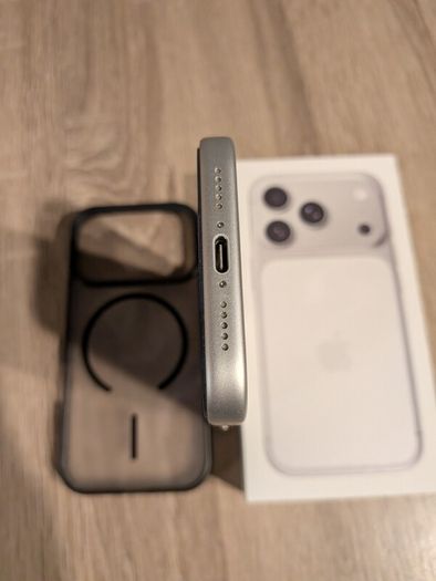 Apple iPhone 17 pro 256gb UNLOCKED