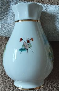 Royal tara golfing vase
