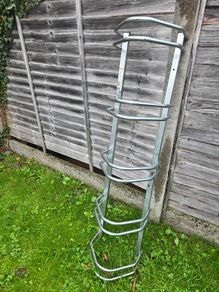 Mottez bike rack stand