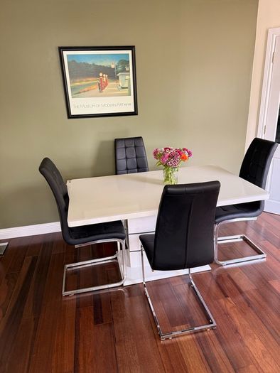 Glass Table & x4 chairs