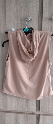 brown hoodie sleevless top fits years 10-12  never worn