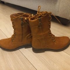 womans boots