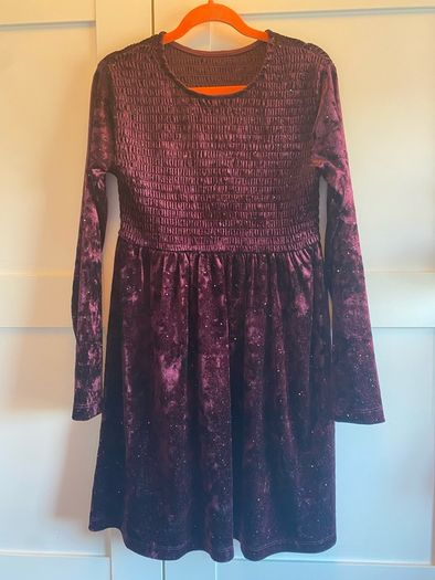 Girls sparkly burgundy / wine velvet dress age 9-10 yrs.