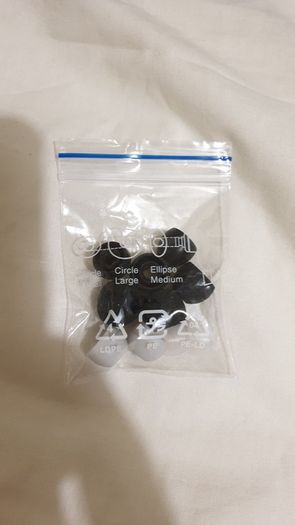noise cancelling ear buds 5 pairs different sizes black white grey brand new