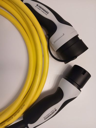 Mennekes Charging Cable Type 2 - Type 2 5m Long (16A, 3 Phase, 11 KW)