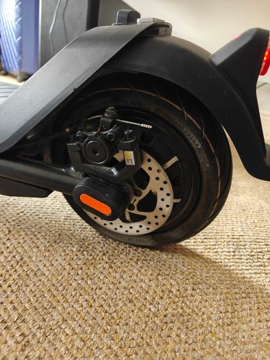 NIU KQi3 Pro Electric Scooter Like New