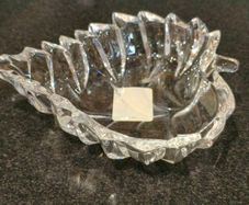 Vintage Marquis by Waterford Crystal Aspen leaf dish