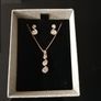 nice earring and necklace set for sale brand new. Image 6