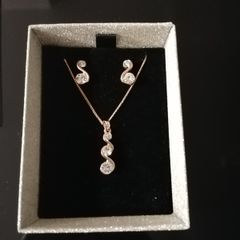nice earring and necklace set for sale brand new.