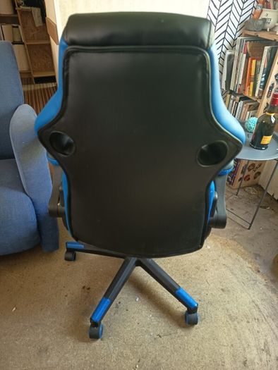 Gaming chair in blue/black collect today