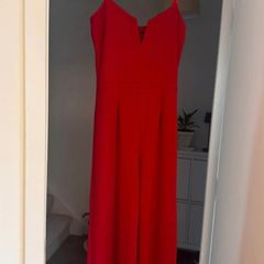 Beautiful red jumpsuit in good condition