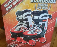 NEW Rollerskates