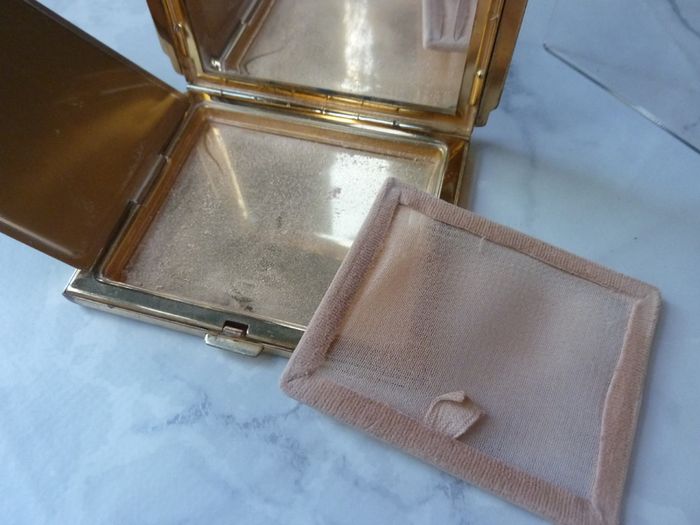 Rare and Genuine Art Deco AGME Switzerland Gold Tone Mother of Pearl Compact with Adjustable Initials