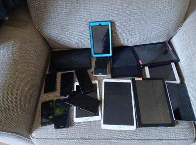 Tablets & Mobile Phones untested