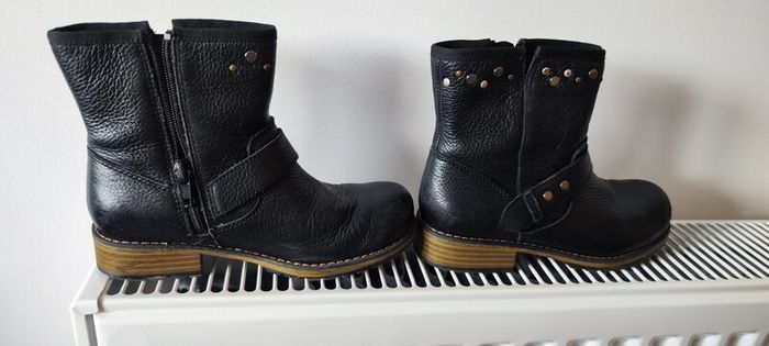 Clarks leather boots