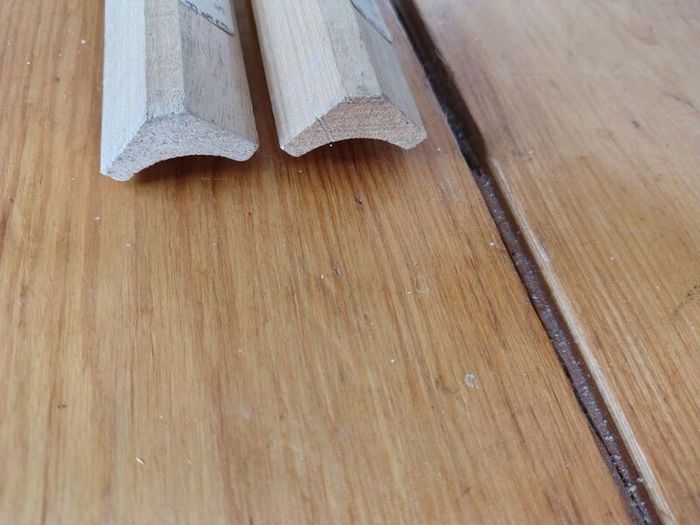 Four 2.4m Wooden Scotia Moulding 21mm x 21mm