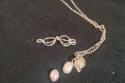 pearls pendent