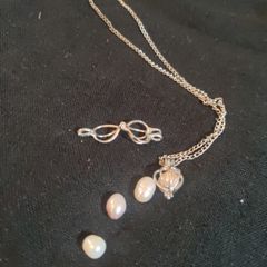 pearls pendent