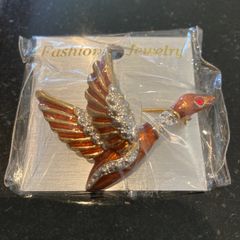 Flying duck brooch (new, multiple)