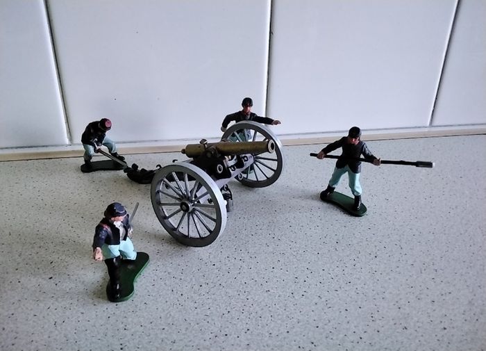 soldiers