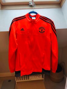 Manchester United Top Medium