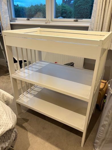 White Ikea Gulliver Changing Table