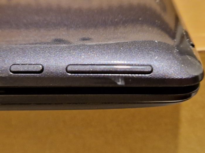 ASUS LaptopTablet CN9935, Windows 8, 2GB Ram 64GB HDD, Intel Atom CPU Z3740 1.33GHz in excellent condition