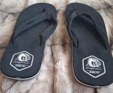 Mens flip-flops.