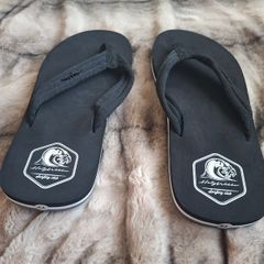 Mens flip-flops.