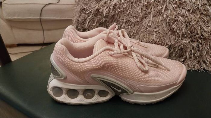 Nike size 4 perfect immaculate were 120