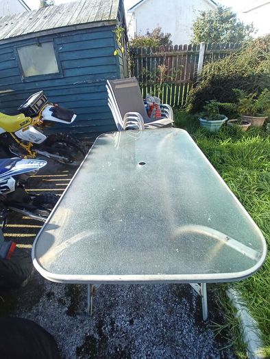 garden table & 5-6chairs