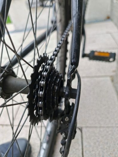 Kids mountain bike 8-12 yrs