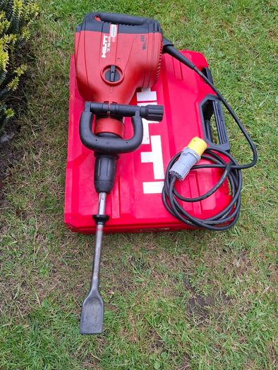 Hilti Breaker