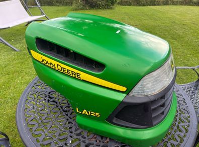 John Deere LA Series Bonnet / Hood