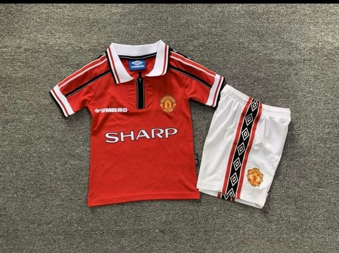 Retro football kits