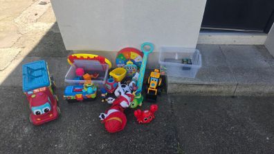 toys