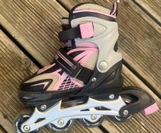 Gonex Inline Skates for Girls Boys Kids, Adjustable Light Up Roller Blades