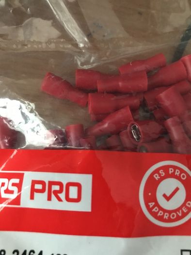 RS PRO Red Insulated Female Spade Connector, Crimp, 4.8 x 0.8 mm Tab Size 22 AWG to 16 AWG