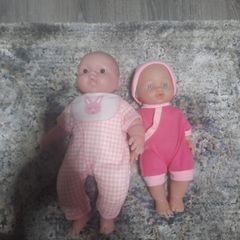 2 baby dolls