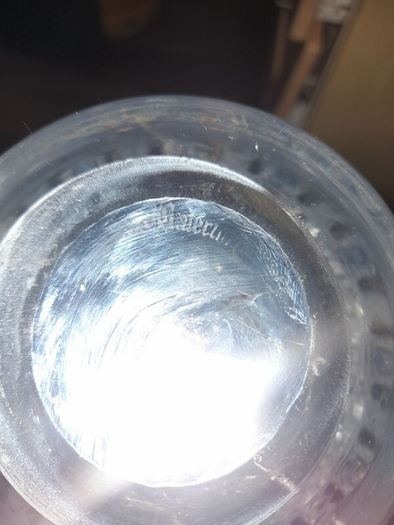 A Beautiful Vintage Waterford Crystal Cut Glass Decanter with Original Top Colleen Pattern and in good condition with no chips or cracks