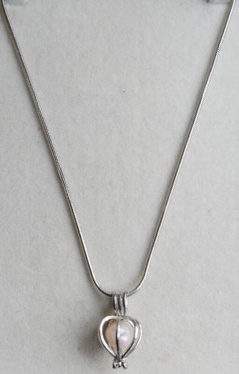 Vintage 18K white Gold Plated Caged Pearl Necklace length 16" - 5,7g