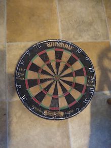 vintage Winmau dartboard