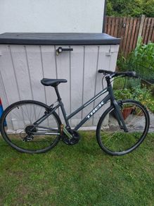 Womens Trek FX2 Hybrid Bike