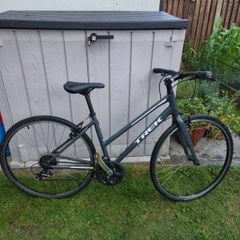 Womens Trek FX2 Hybrid Bike