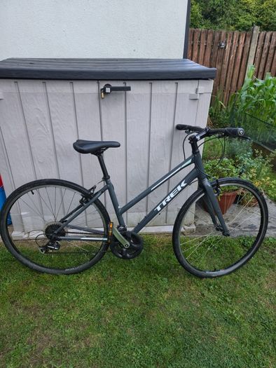 Womens Trek FX2 Hybrid Bike