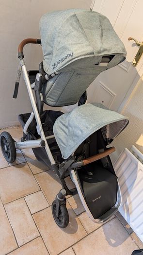 Uppababy Vista (Includes Bassinet, Rumble Seat & All Adapters)