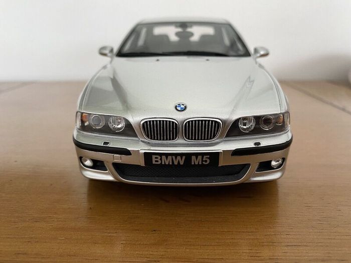 BMW M5 e39 Otto-mobile OT-747 1/18 New in Box