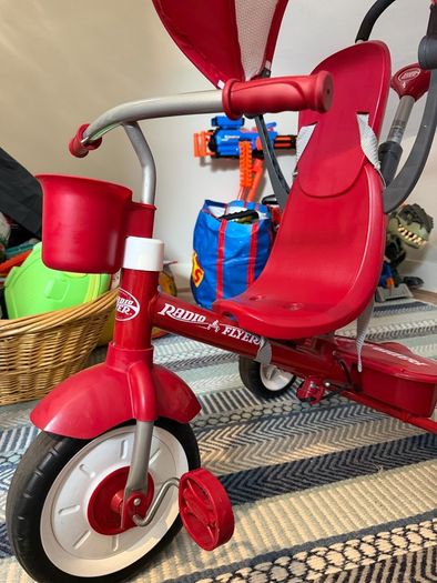 Radio Flyer 4-in-1 grow-with-me stroller tricycle