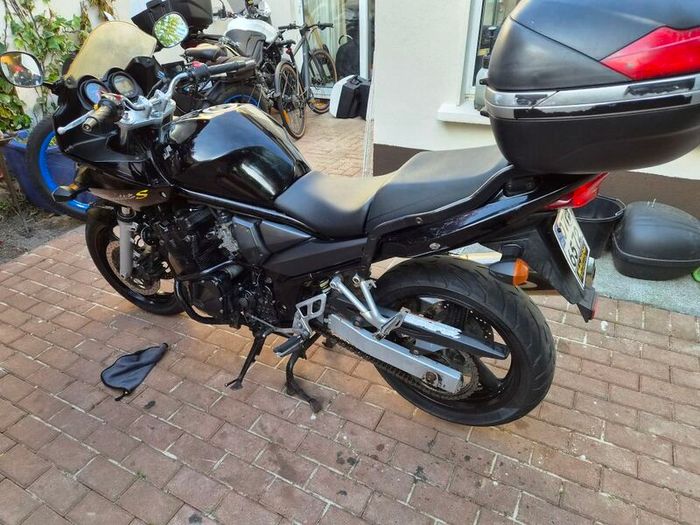 Ktm 690. Suzuki 650